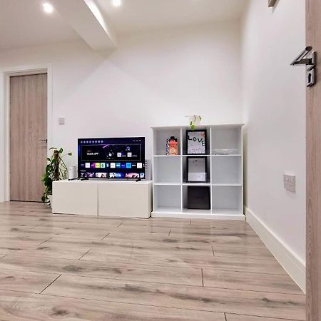 Brand New Flat Close To Turnpike Lane Tube Station Londen Buitenkant foto