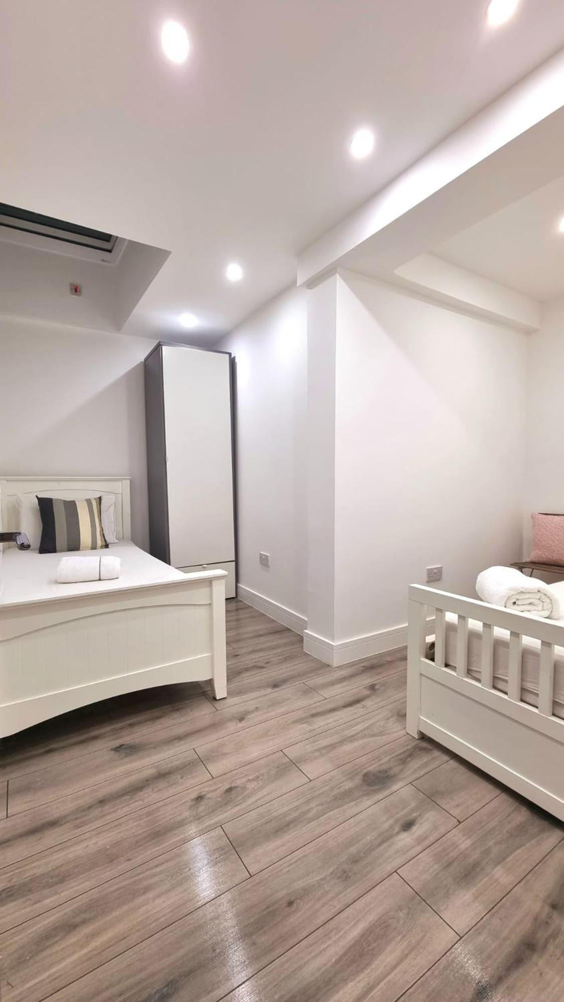 Brand New Flat Close To Turnpike Lane Tube Station Londen Buitenkant foto