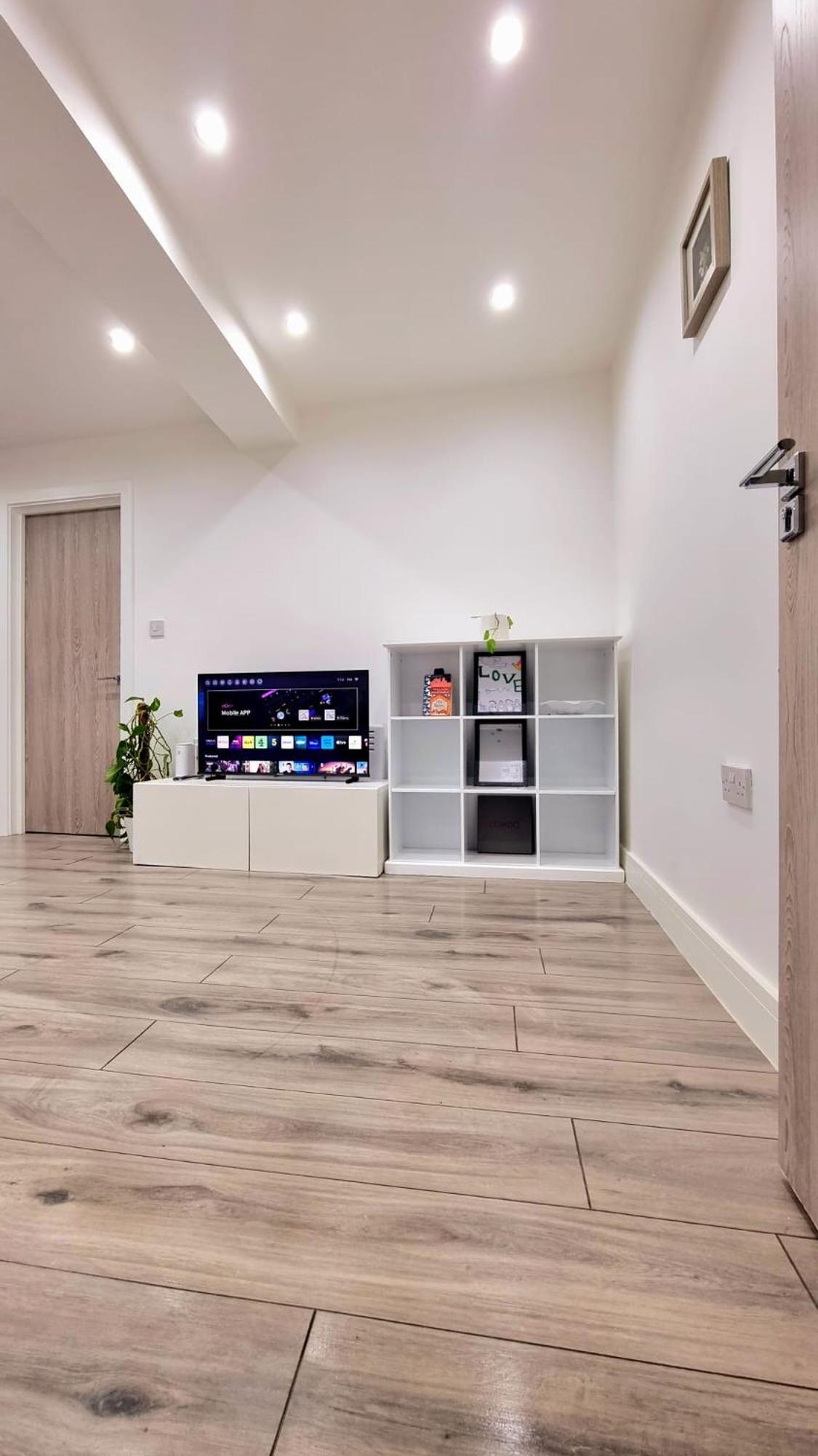 Brand New Flat Close To Turnpike Lane Tube Station Londen Buitenkant foto